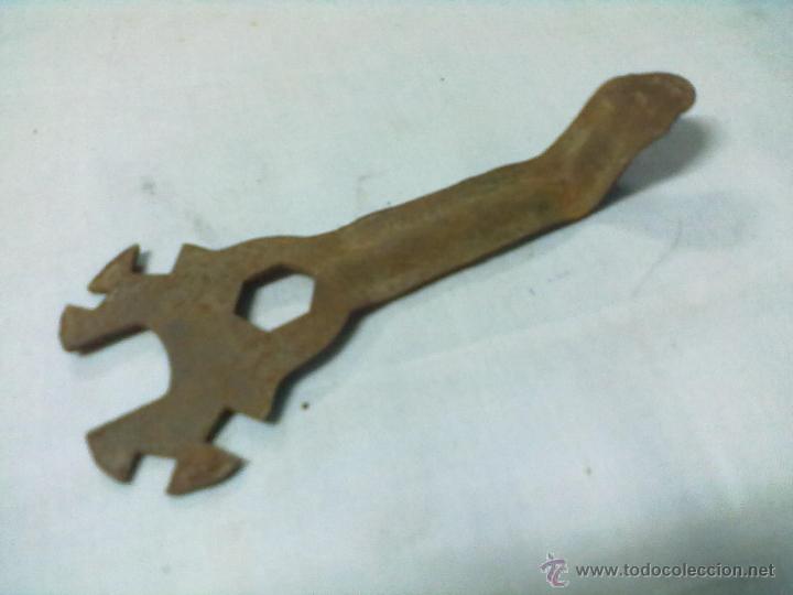 Coleccionismo deportivo: LLAVE BICICLETA - Foto 2