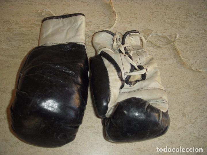 Coleccionismo deportivo: guantes antiguos de boxeo - Foto 1
