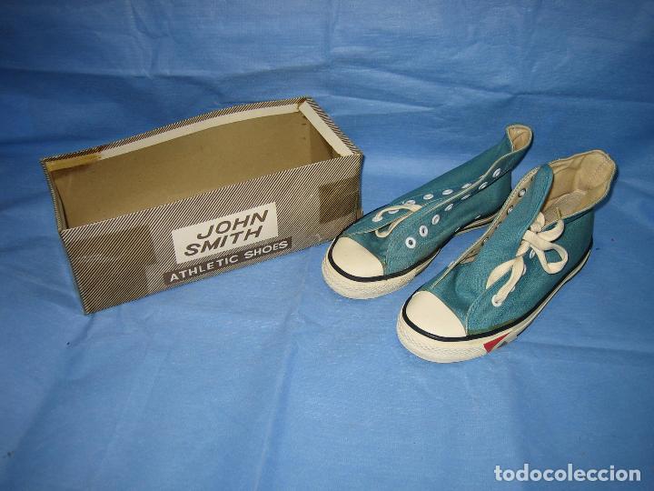 Antiguas zapatillas para baloncesto john smith. - Sold at Auction -  162793573