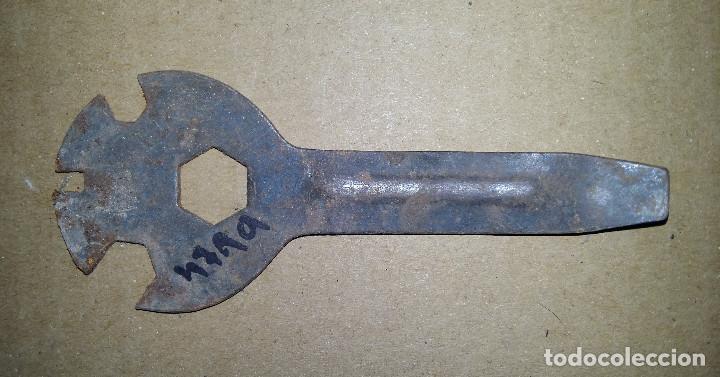 Coleccionismo deportivo: Llave de bicicleta - Foto 1