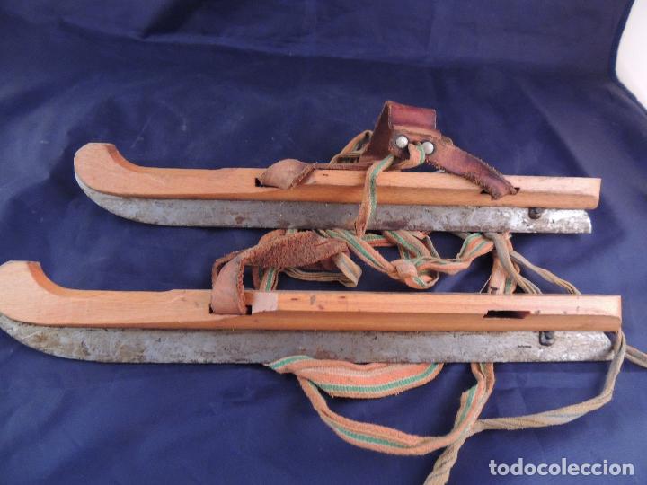 Coleccionismo deportivo: PATINES DE HIELO ANTIGUOS DE MADERA - Foto 4