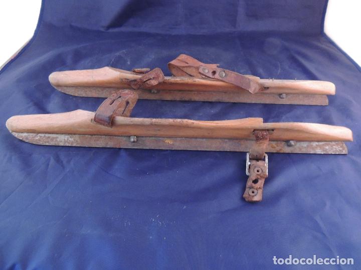 Coleccionismo deportivo: PATINES DE HIELO ANTIGUOS DE MADERA - Foto 5