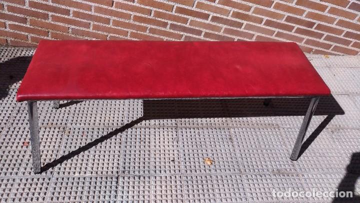 Coleccionismo deportivo: BANCO DE GIMNASIO VINTAGE. - Foto 3
