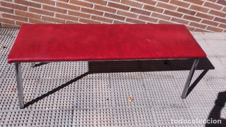 Coleccionismo deportivo: BANCO DE GIMNASIO VINTAGE. - Foto 4