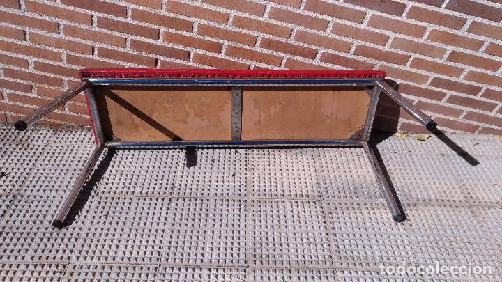 Coleccionismo deportivo: BANCO DE GIMNASIO VINTAGE. - Foto 5