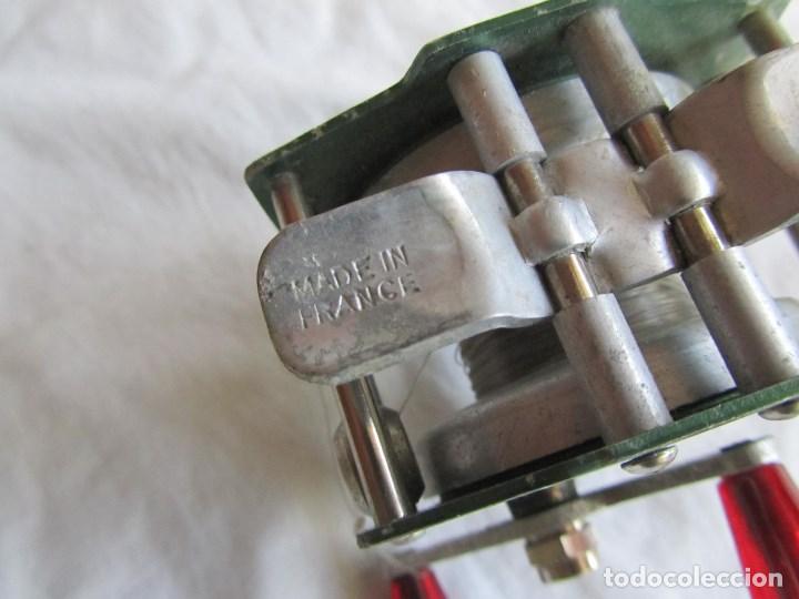 Coleccionismo deportivo: Carrete de pesca franc&eacute;s de aluminio. Funcionando - Foto 8