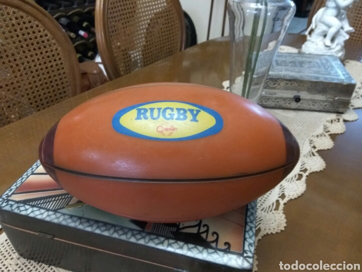 Coleccionismo deportivo: RUGBY BAL&Oacute;N MARCA CAPLAN A&Ntilde;OS 60 - Foto 1
