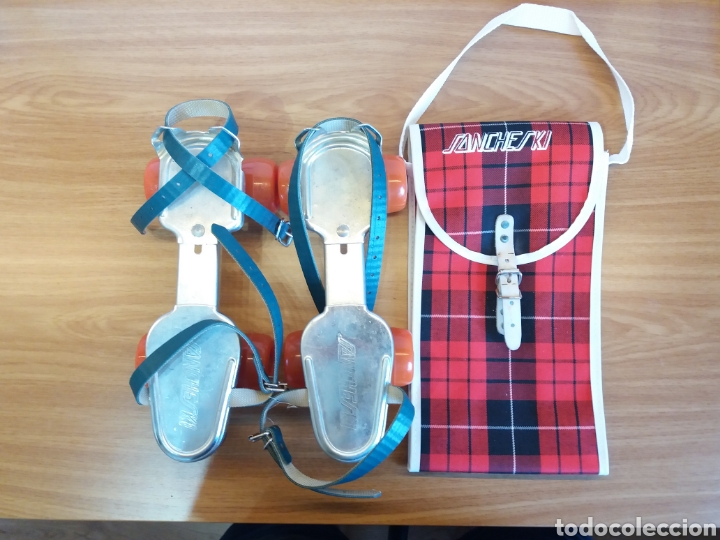 Coleccionismo deportivo: Patines Sancheski con bolsa. - Foto 2