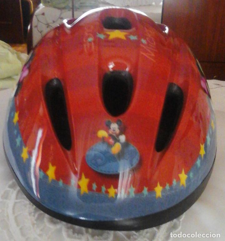 Coleccionismo deportivo: CASCO INFANTIL MICKEY MOUSE - Foto 2