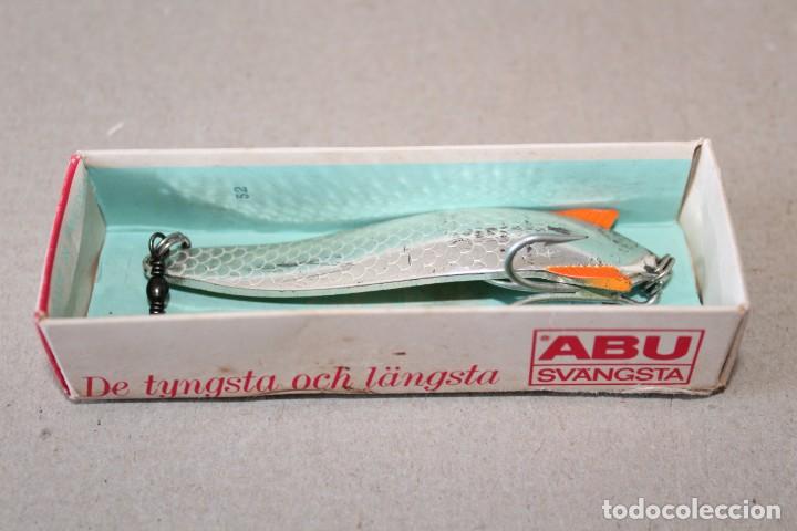 Collezionismo sportivo: ANTIGUO SE&Ntilde;UELO DE PESCA EN CAJA: ABU Mod TOBY VASS 28 g - FABRICADO EN SUECIA (A&Ntilde;OS 60-70) SIN USO
