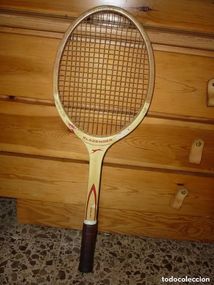 Coleccionismo deportivo: Raqueta de tenis de madera Slazenger, modelo d&eacute;mon, a&ntilde;os 70