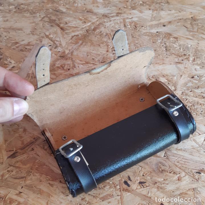 Coleccionismo deportivo: Cartera CALMERA para colgar del sill&iacute;n. - Foto 3