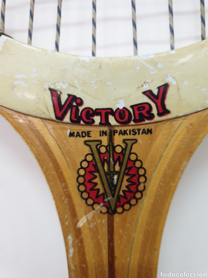 Coleccionismo deportivo: Raqueta de madera Victory - Foto 2