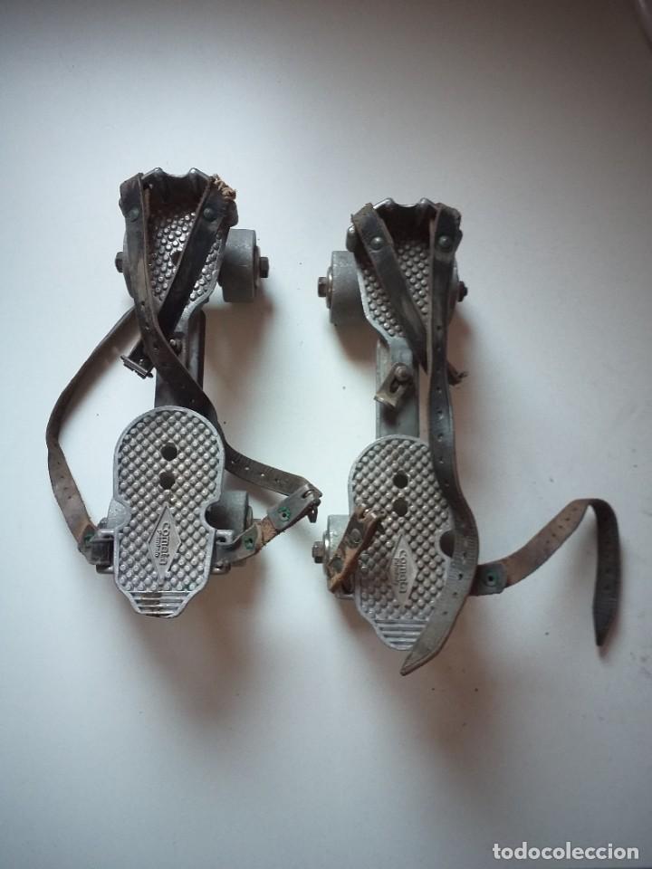 Coleccionismo deportivo: Patines antiguos de hierro - Cometa - Foto 1