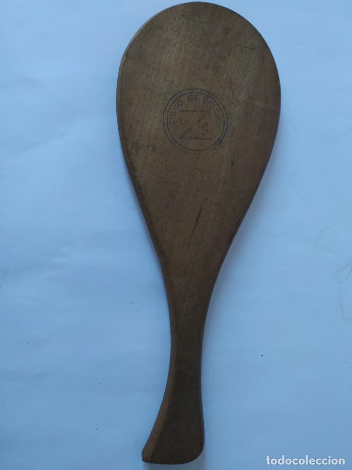 Coleccionismo deportivo: ANTIGUA PALA DE MADERA MACIZA. - Foto 1