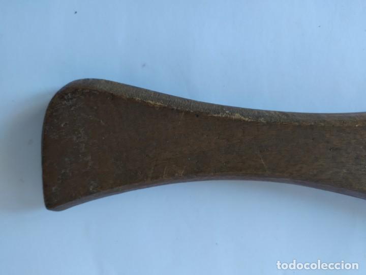 Coleccionismo deportivo: ANTIGUA PALA DE MADERA MACIZA. - Foto 5
