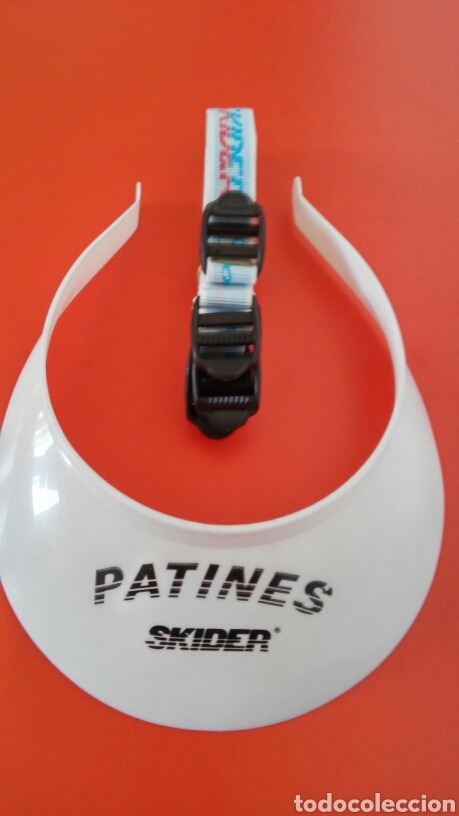 Colecionismo desportivo: JUEGO DE CORREAS PARA PATINES 4 RUEDAS Y VISERA PUBLICIDAD.CODIMEX-RENTER&Iacute;A 90S.NUEVO.