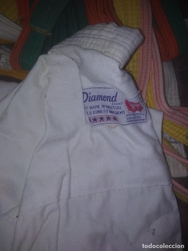 Coleccionismo deportivo: Lote de ropa antigua de kunfu - Foto 3