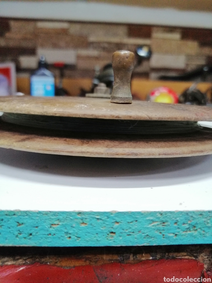 Coleccionismo deportivo: Antiguo Carrete de madera y bronce - Foto 5
