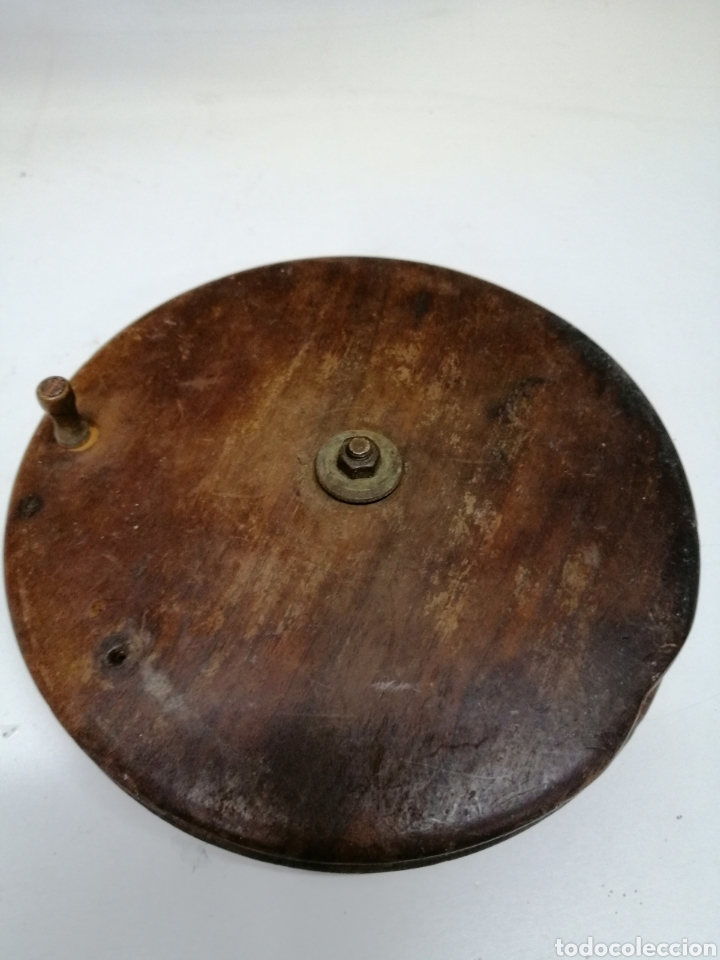 Coleccionismo deportivo: Antiguo Carrete de madera y bronce - Foto 7
