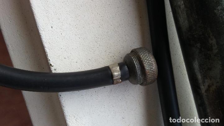 Coleccionismo deportivo: BOMBA DE INFLADO ANTIGUA - Foto 5