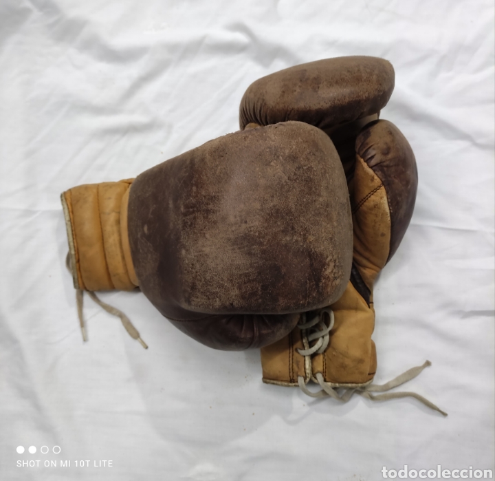 Coleccionismo deportivo: Guantes de boxeo antiguos - Foto 11