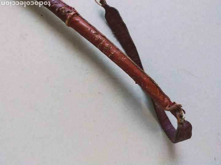 Coleccionismo deportivo: FUSTA DE MADERA Y CUERO - Foto 7