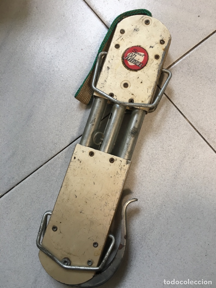 Coleccionismo deportivo: Porta botas de ski a&ntilde;o 1971 - Foto 2