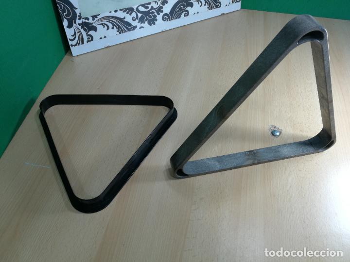 Coleccionismo deportivo: DOS TRIANGULOS PARA LAS BOLAS DE BILLAR, COMO NUEVOS - Foto 3