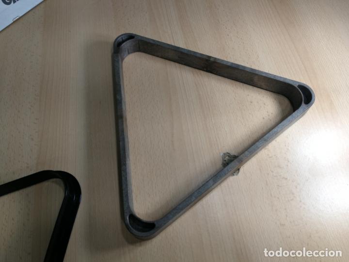 Coleccionismo deportivo: DOS TRIANGULOS PARA LAS BOLAS DE BILLAR, COMO NUEVOS - Foto 17