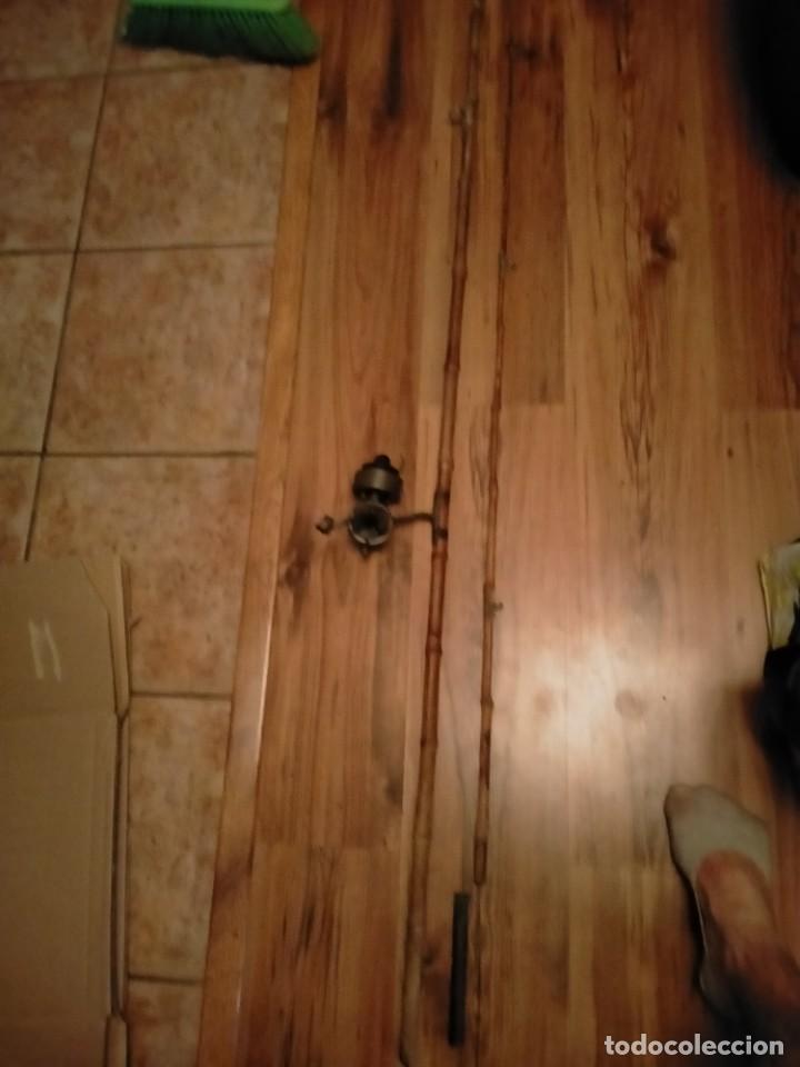Coleccionismo deportivo: CARRETE SAGARRA EN CA&Ntilde;A ORIGINAL DE BAMBU - Foto 2