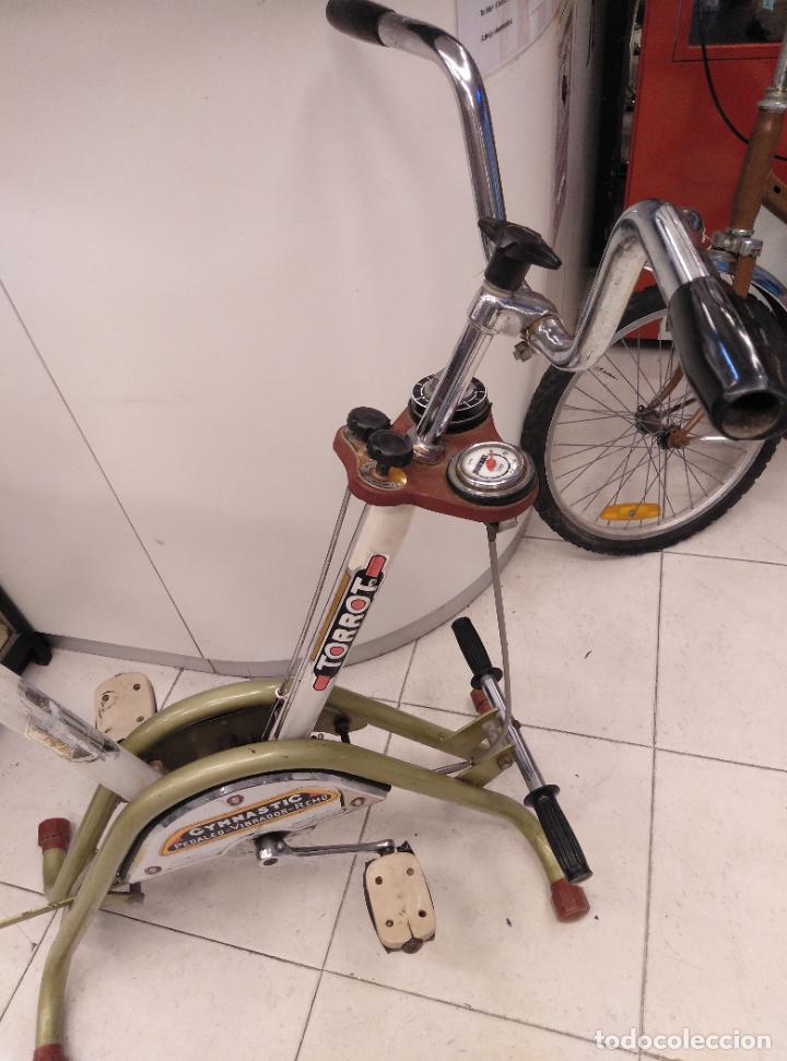 Coleccionismo deportivo: ESTATICA TORROT. ORIGINAL VINTAGE 70S - Foto 2