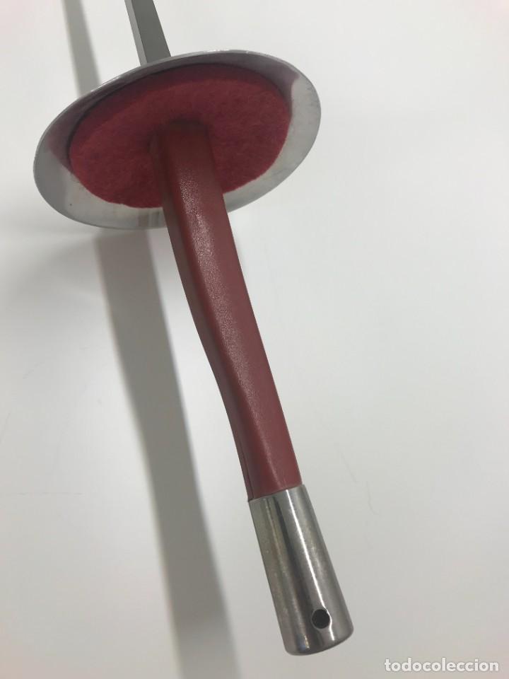 Coleccionismo deportivo: Florete de pr&aacute;ctica de esgrima - Foto 2