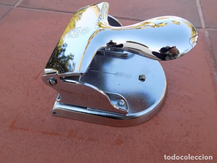 Coleccionismo deportivo: TALADRADORA - PERFORADORA EL CASCO - Foto 2