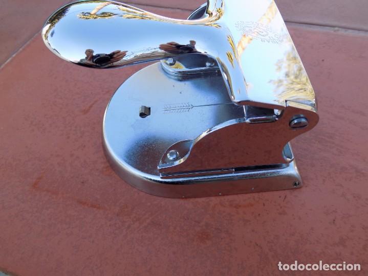 Coleccionismo deportivo: TALADRADORA - PERFORADORA EL CASCO - Foto 3