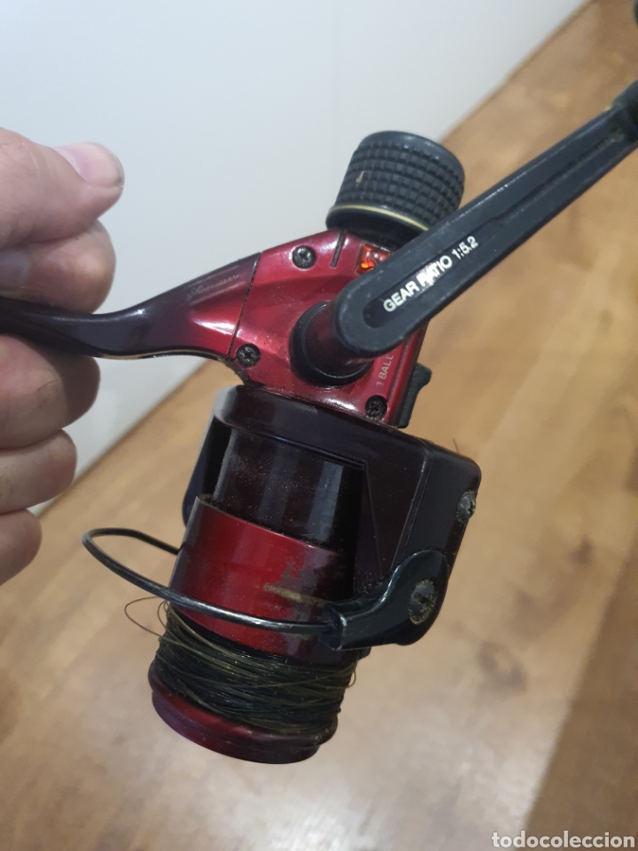 Coleccionismo deportivo: Carrete de pesca - Foto 2
