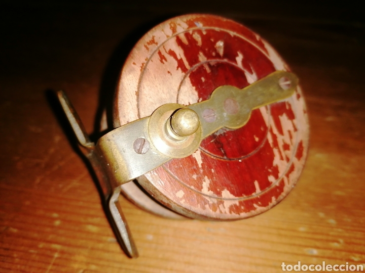 Coleccionismo deportivo: Antiguo carrete de madera y bronce - Foto 3