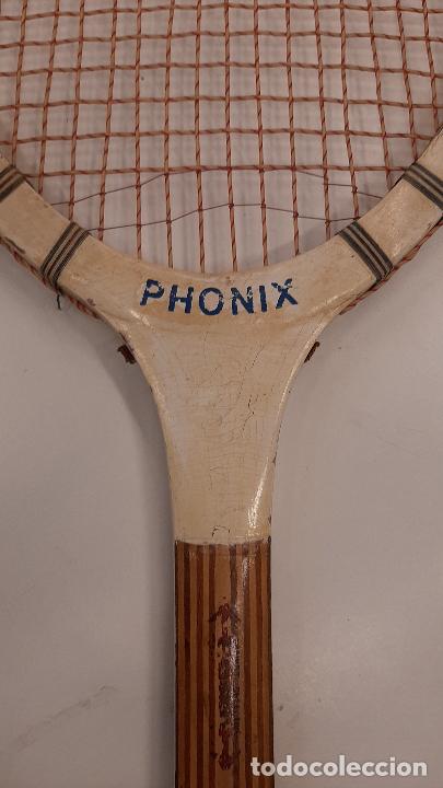 Coleccionismo deportivo: Raqueta de madera marca PHONIX - Foto 2
