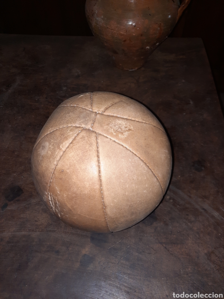 Coleccionismo deportivo: Balon medicinal de cuero - Foto 3
