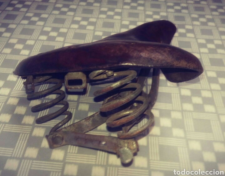 Coleccionismo deportivo: Sill&iacute;n vintage - Foto 3