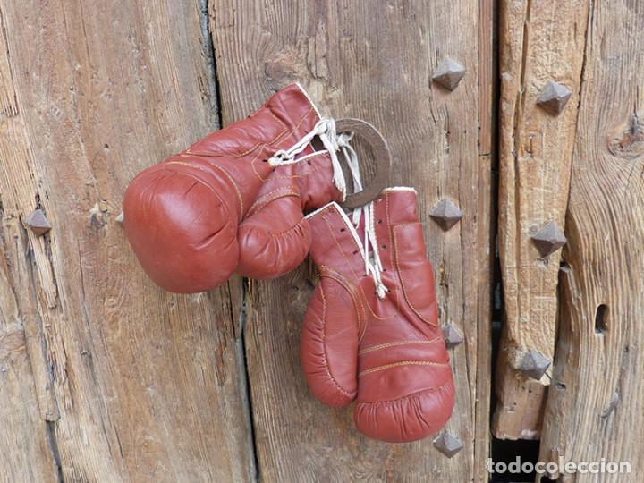 Coleccionismo deportivo: Guantes de boxeo vintage - Foto 2