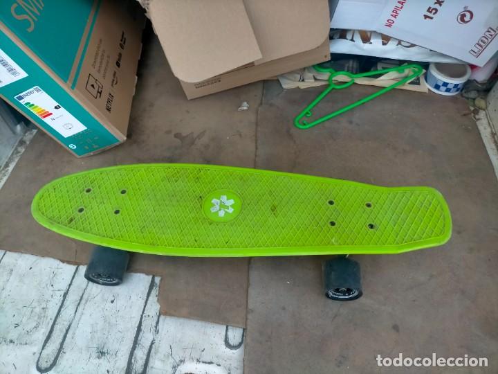 Coleccionismo deportivo: MONOPAT&Iacute;N VERDE RUEDAS TIJUANA - Foto 1