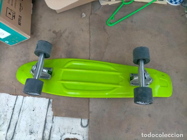 Coleccionismo deportivo: MONOPAT&Iacute;N VERDE RUEDAS TIJUANA - Foto 2