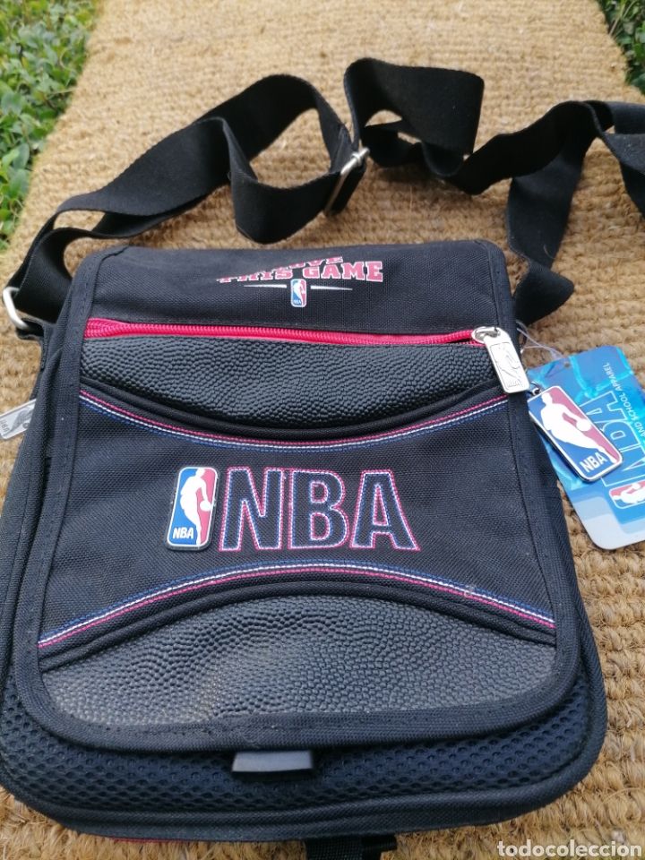 Coleccionismo deportivo: Bandolera NBA. ORIGINAL Y LLAVERO.