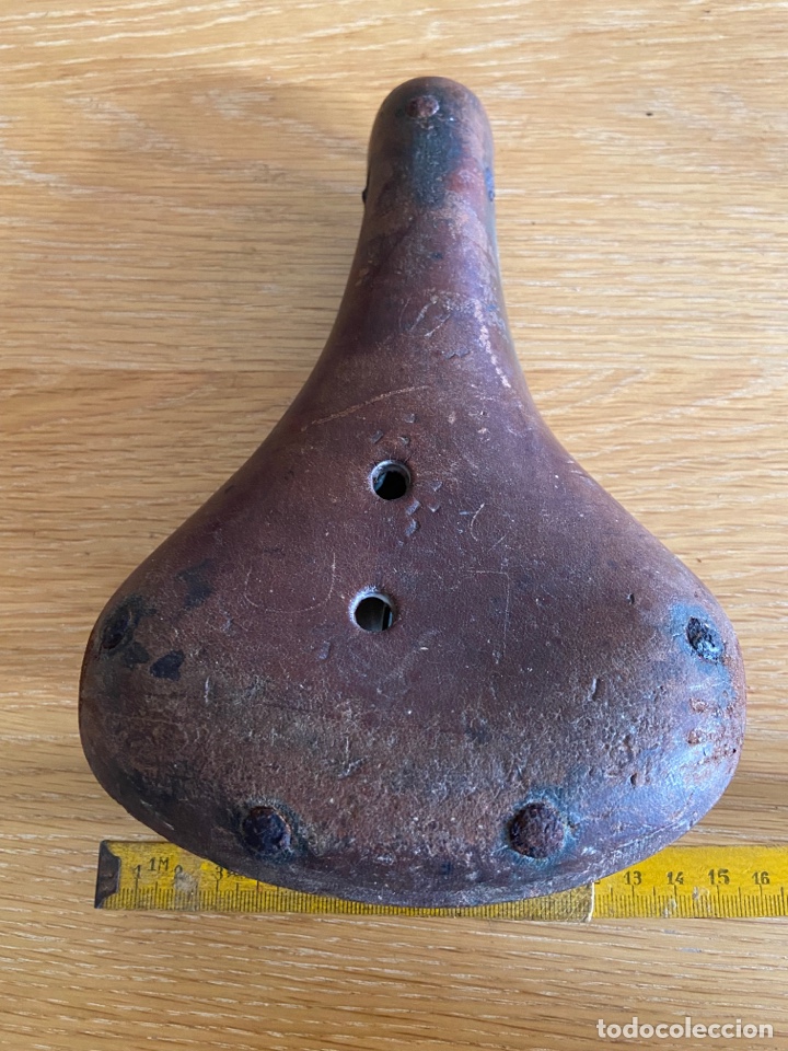 Coleccionismo deportivo: Antiguo sillin de cuero de bicicleta - Foto 2