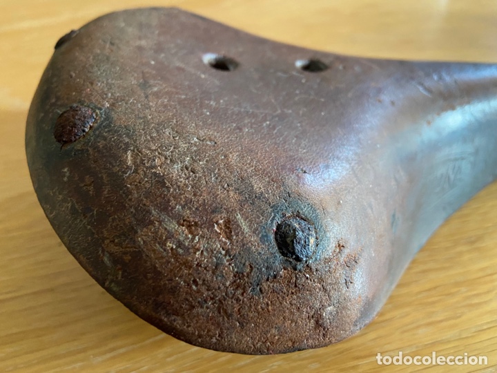 Coleccionismo deportivo: Antiguo sillin de cuero de bicicleta - Foto 6