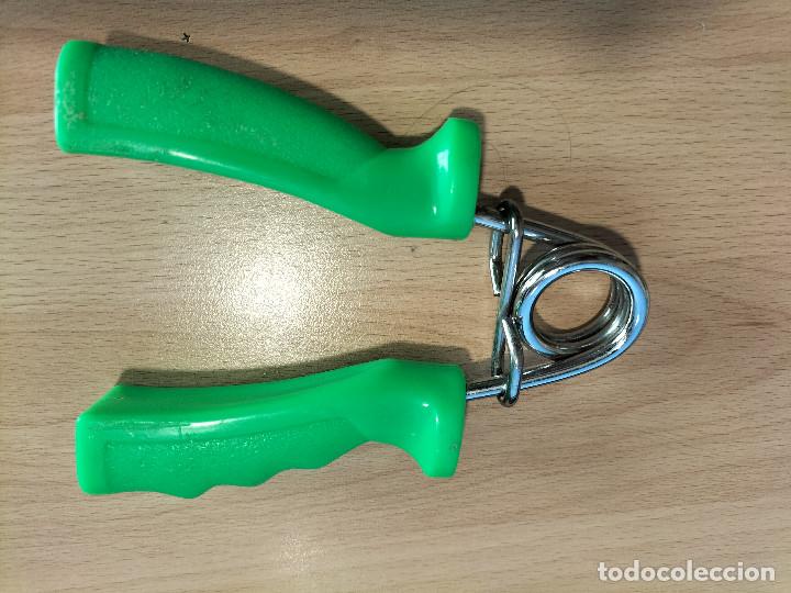 Coleccionismo deportivo: 09-00043 pinza para ejercico de manos - Foto 1