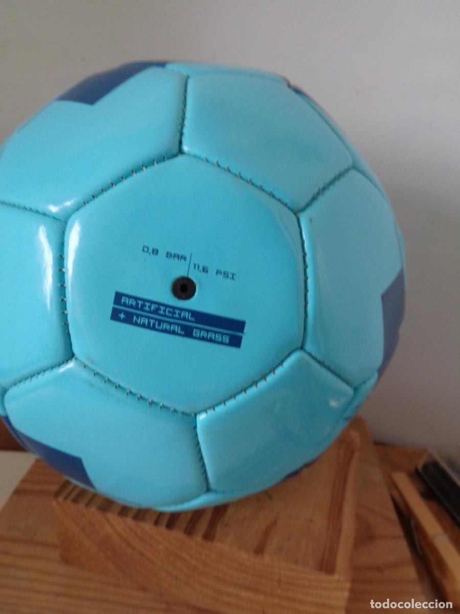 Coleccionismo deportivo: &iexcl;&iexcl; BALON, KIPSTA, FIRST KICK. . DECATHLON. Como NUEVO.!! - Foto 3