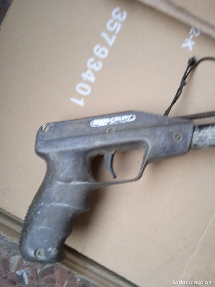 Coleccionismo deportivo: Fusil de pesca antiguo - Foto 2