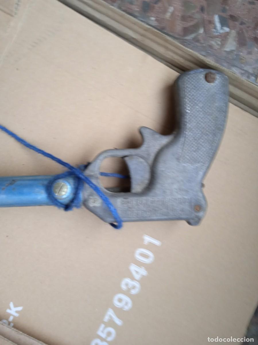 Coleccionismo deportivo: Fusil de pesca antiguo - Foto 2